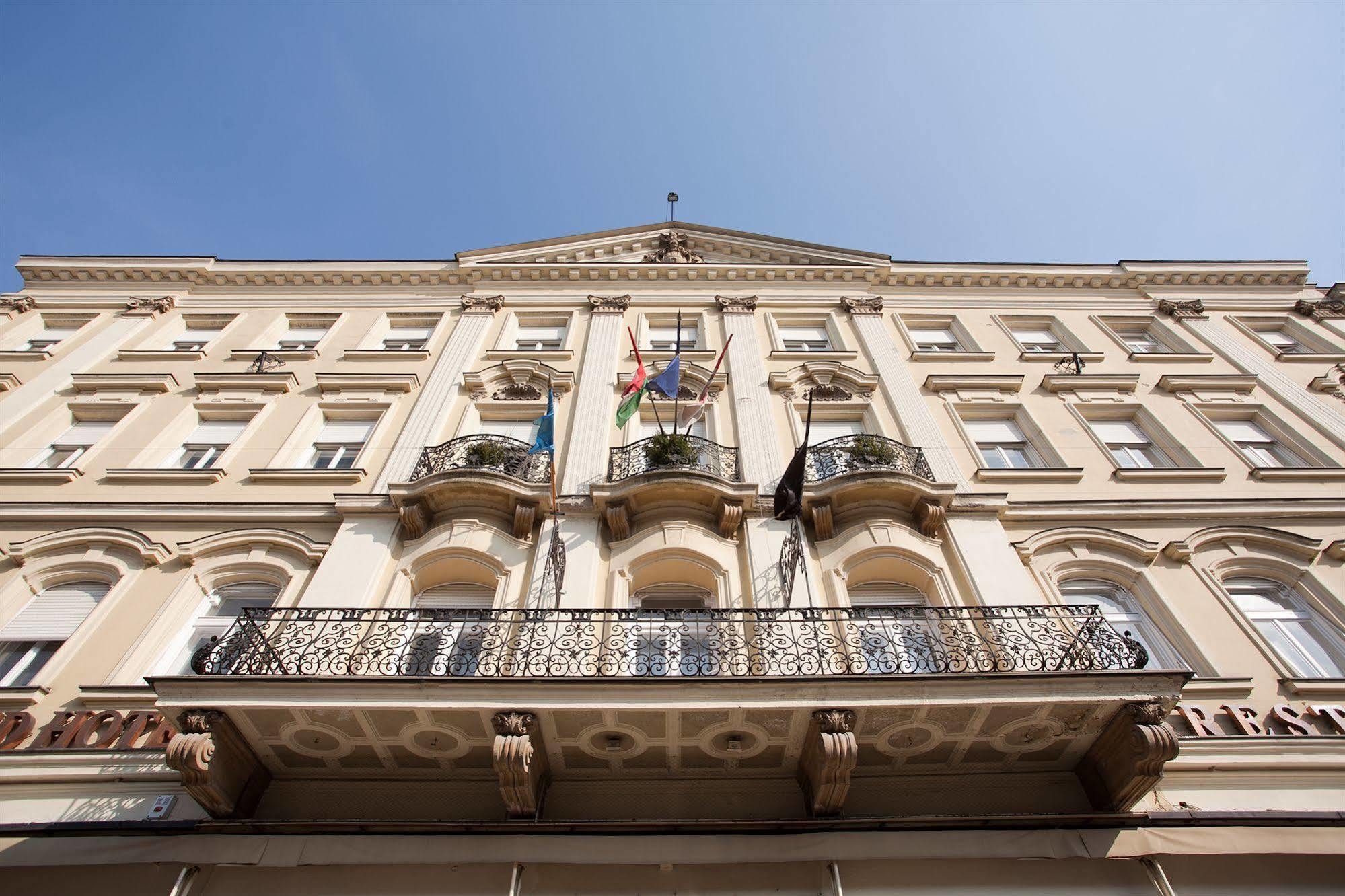 Pannonia Hotel 4*